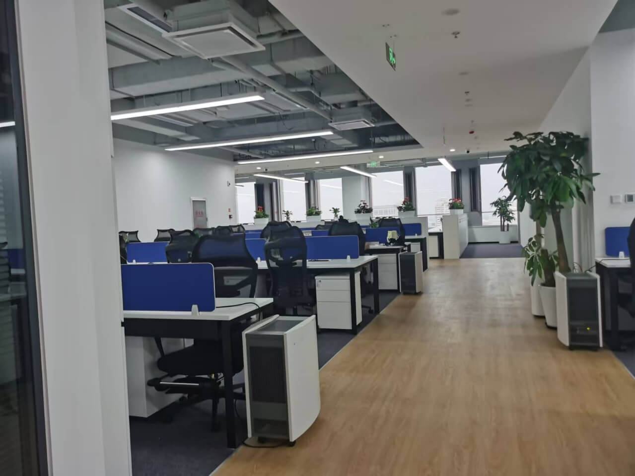 鹏润中心      4500 平米办公室   